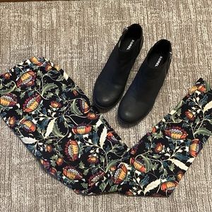 COPY - LuLaRoe Tall and Curvy Leggings